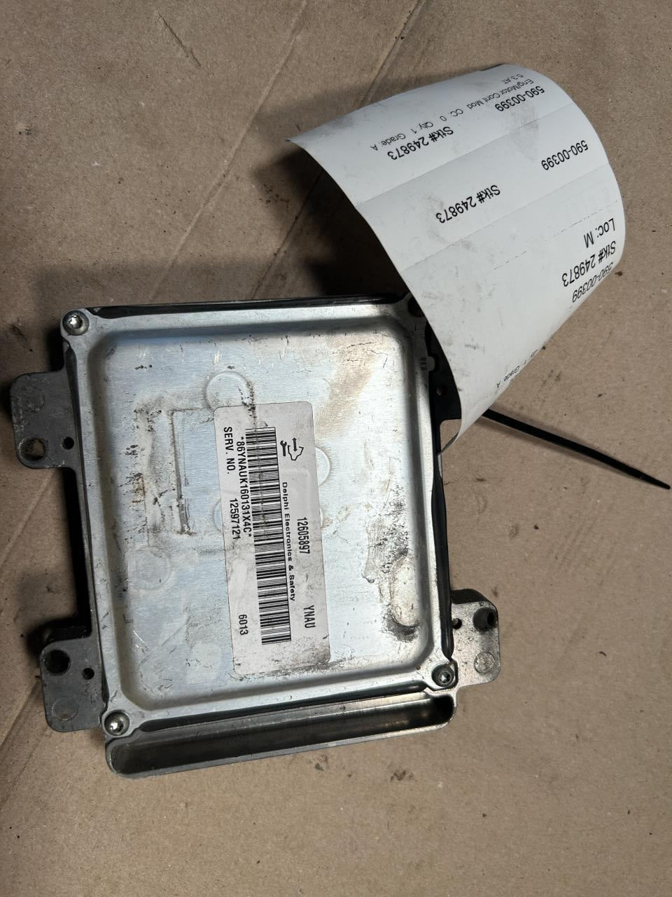 Engine Control Module (ECM/PCM) from a 2007 Chevrolet, photo 1