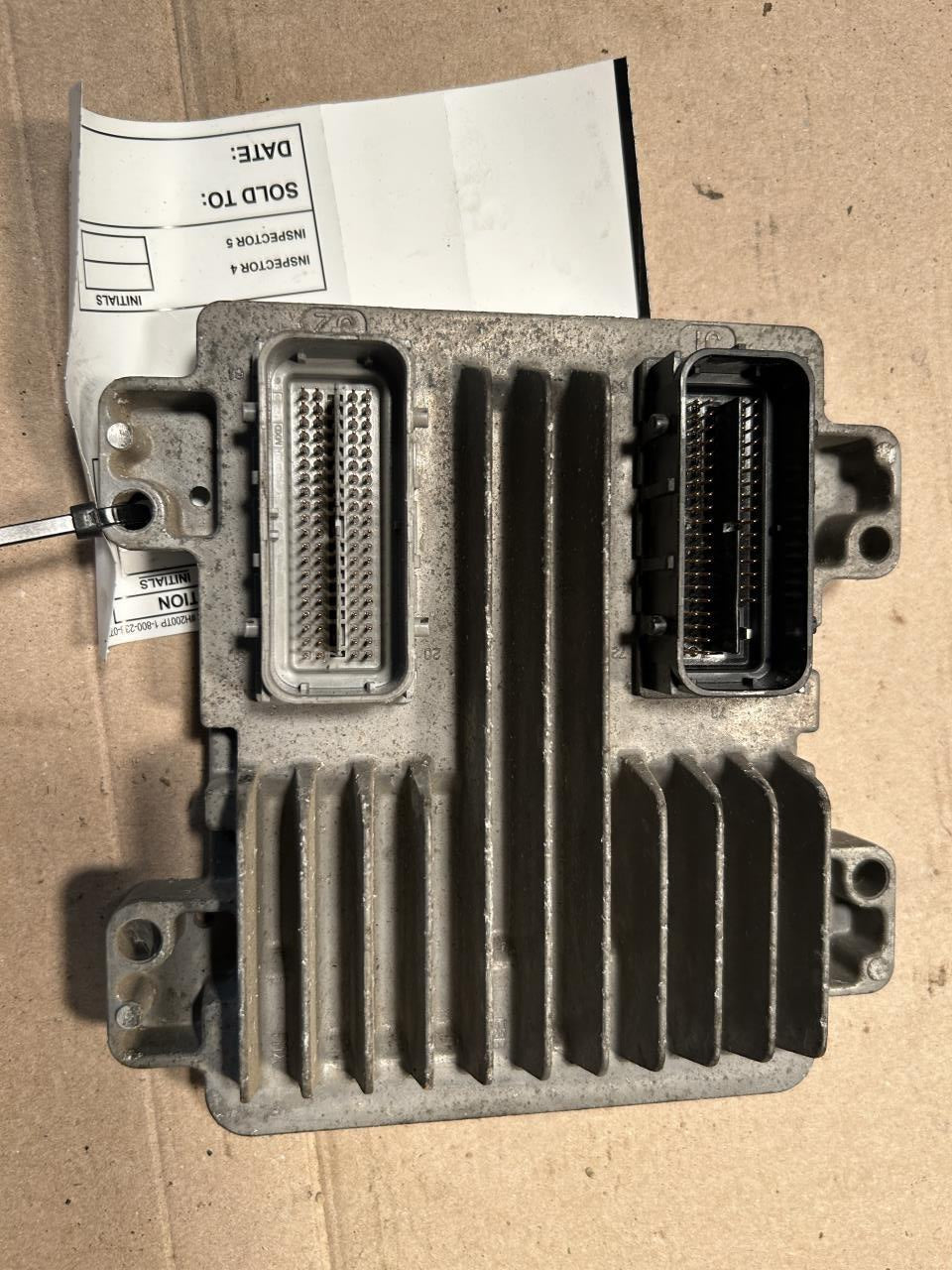 Engine Control Module (ECM/PCM) from a 2007 Chevrolet, photo 2