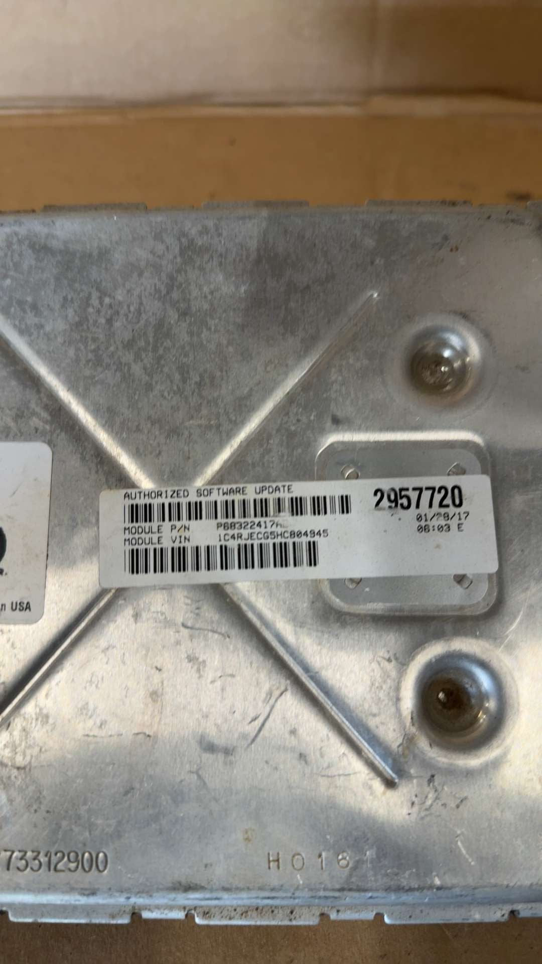 Engine Control Module (ECM/PCM) from a 2017 Jeep Grand Cherokee, photo 3