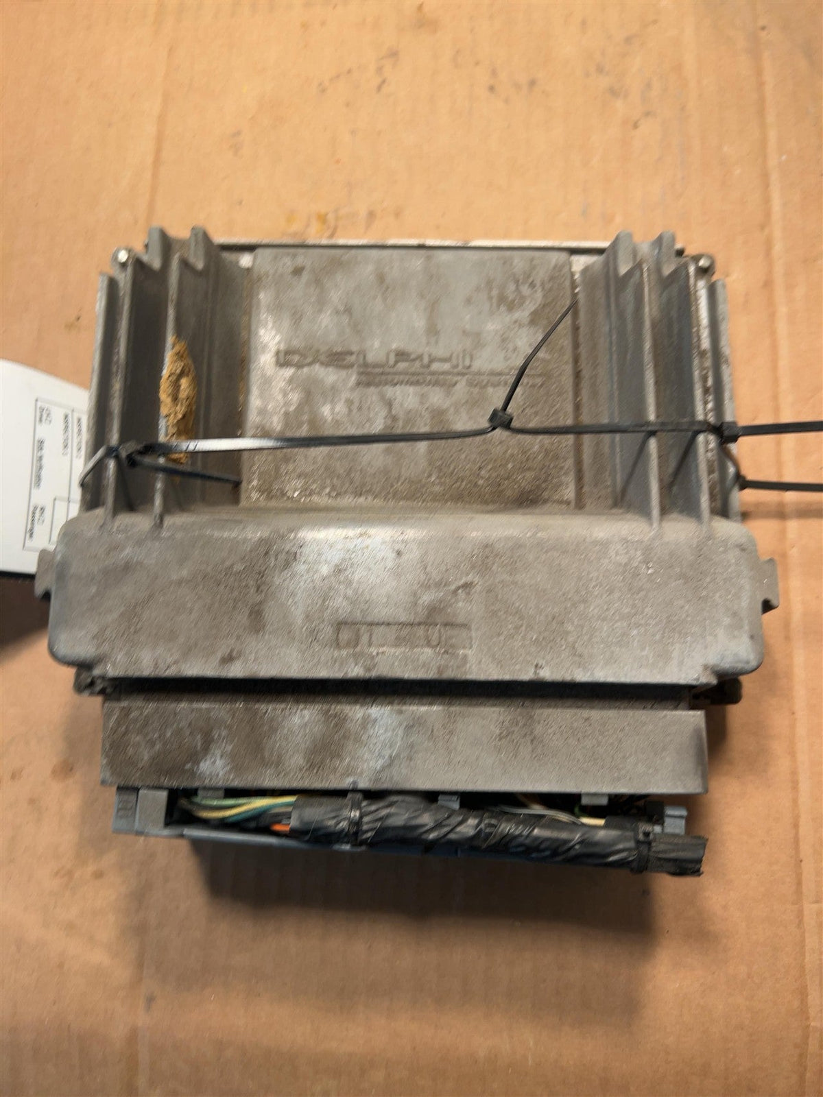 Engine Control Module (ECM/PCM) from a 2001 Chevrolet Monte Carlo, photo 2