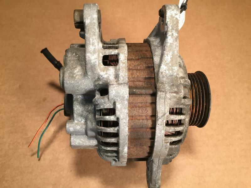 Alternator from a 1999 Chrysler 300M, photo 1