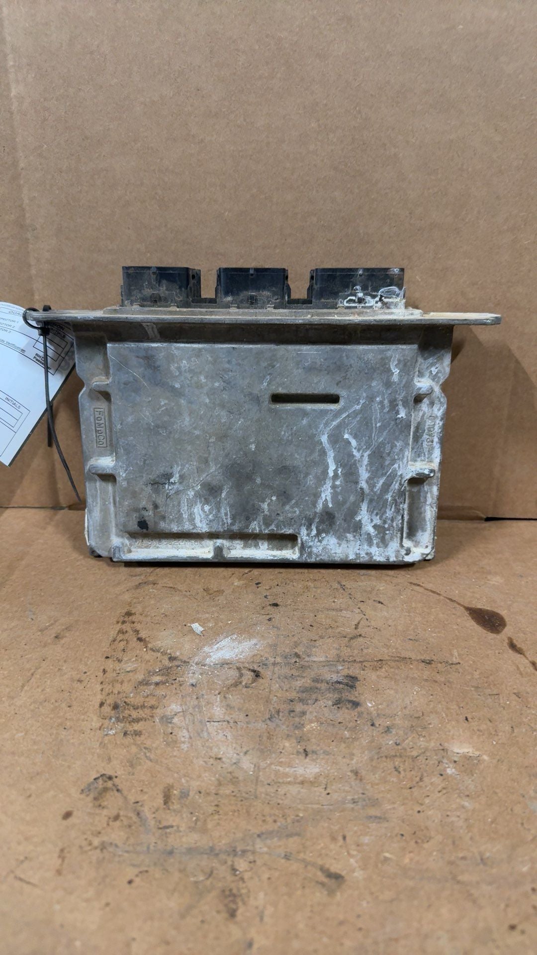 Engine Control Module (ECM/PCM) from a 2006 Ford Mustang, photo 2