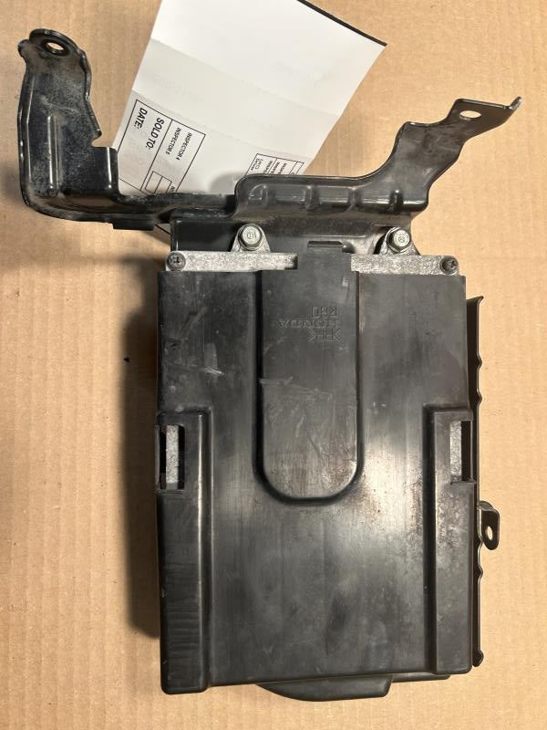 Engine Control Module (ECM/PCM) from a 2010 Acura TSX, photo 2