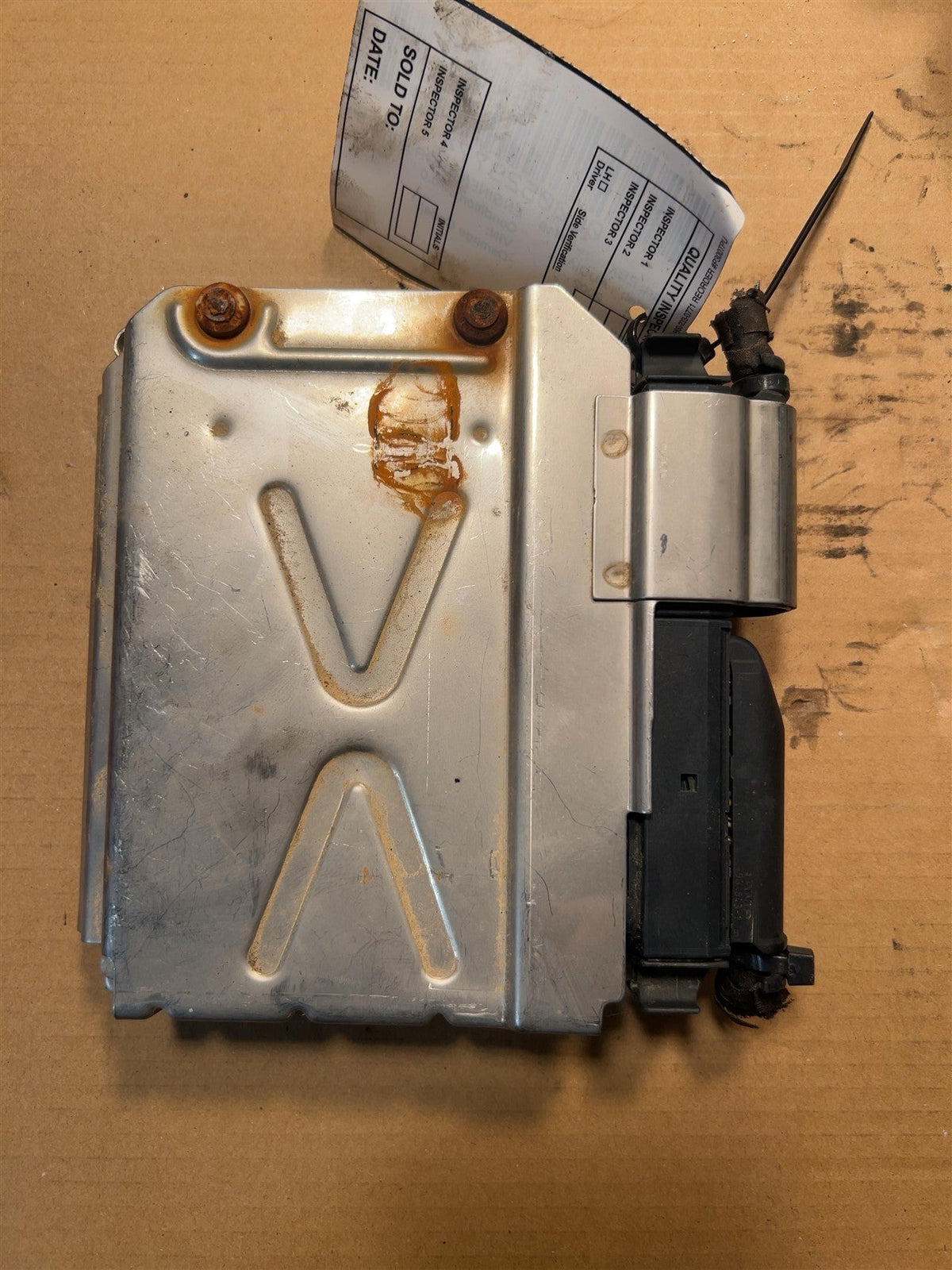 Engine Control Module (ECM/PCM) from a 2002 Audi A4, photo 2
