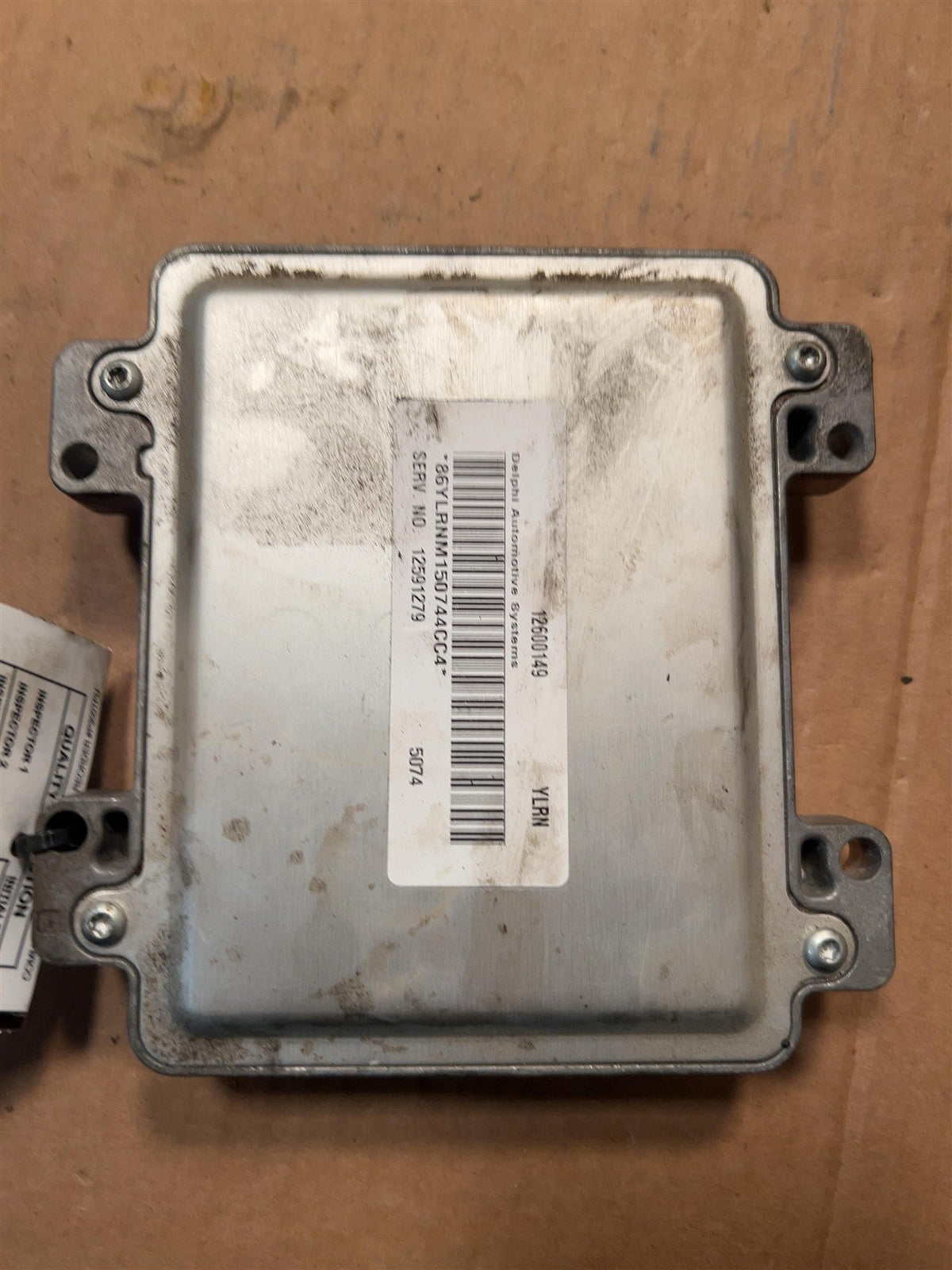 Engine Control Module (ECM/PCM) from a 2005 Chevrolet Uplander, photo 2