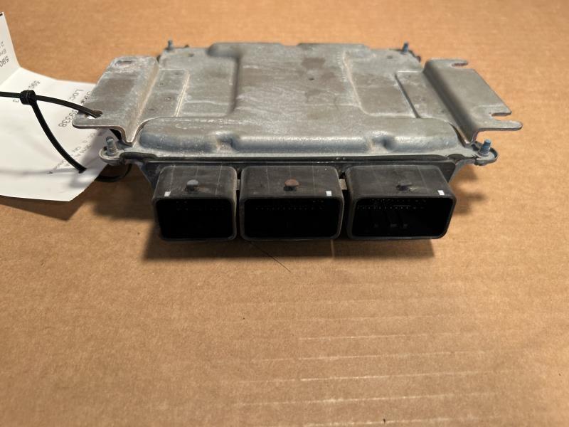 Engine Control Module (ECM/PCM) from a 2016 Nissan Altima, photo 2