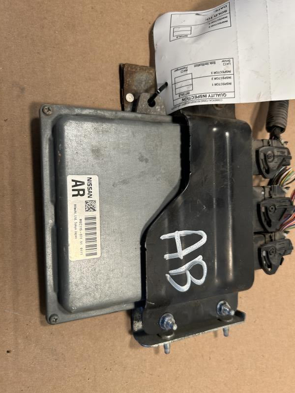 Engine Control Module (ECM/PCM) from a 2009 Nissan Altima, photo 1