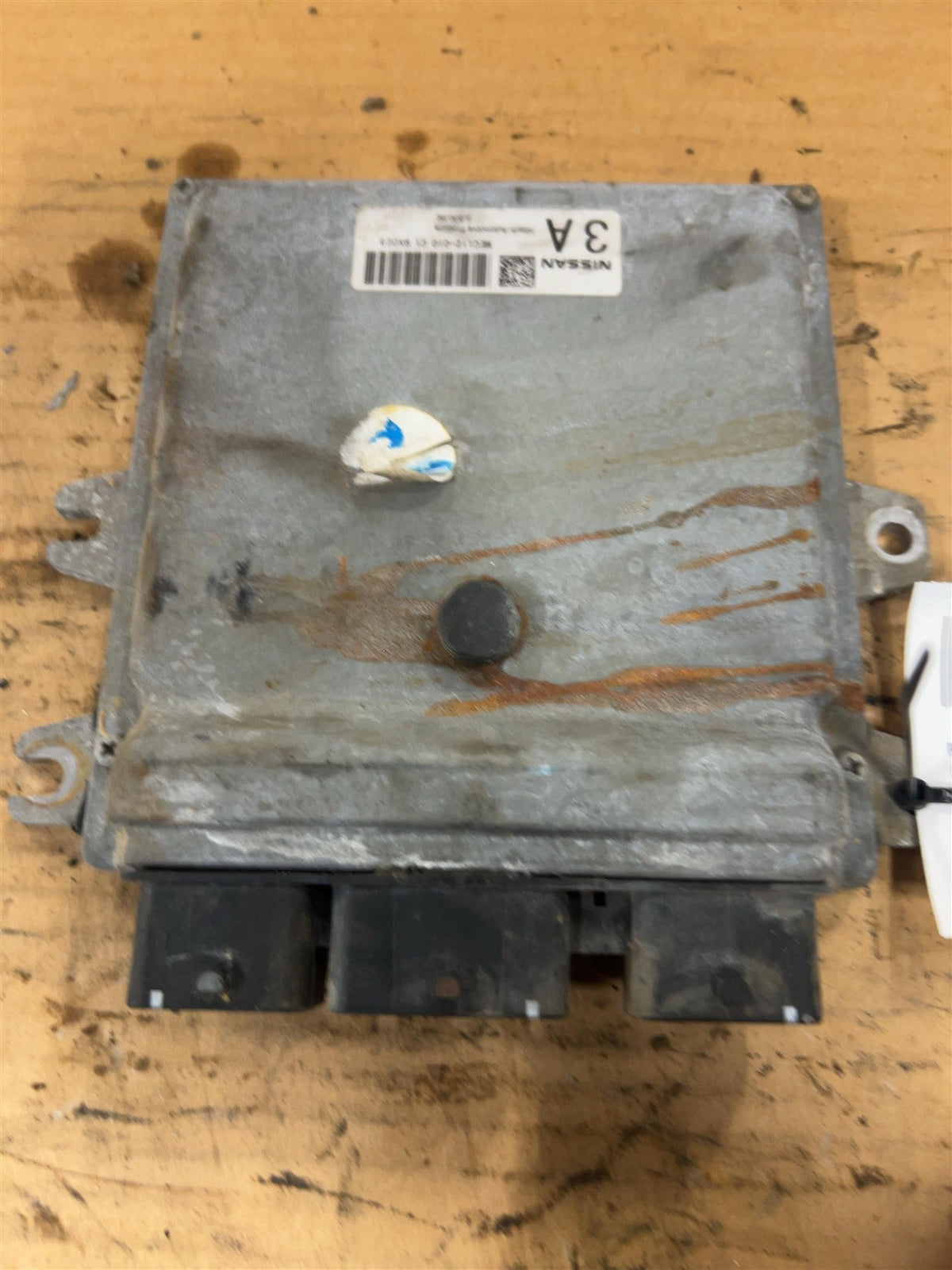 Engine Control Module (ECM/PCM) from a 2010 Nissan Altima, photo 1