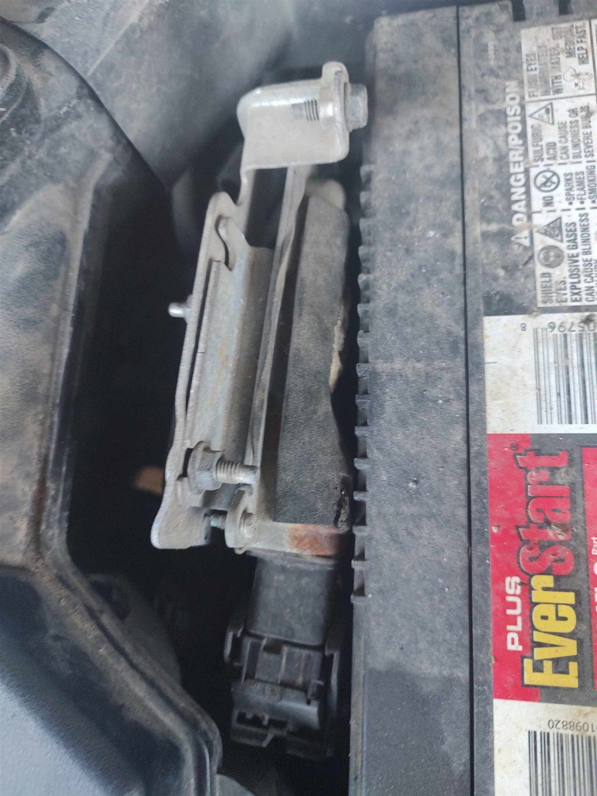Engine Control Module (ECM/PCM) from a 2014 Nissan Altima, photo 1