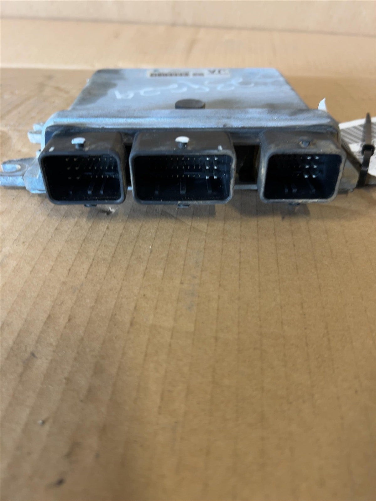 Engine Control Module (ECM/PCM) from a 2011 Nissan Altima, photo 3