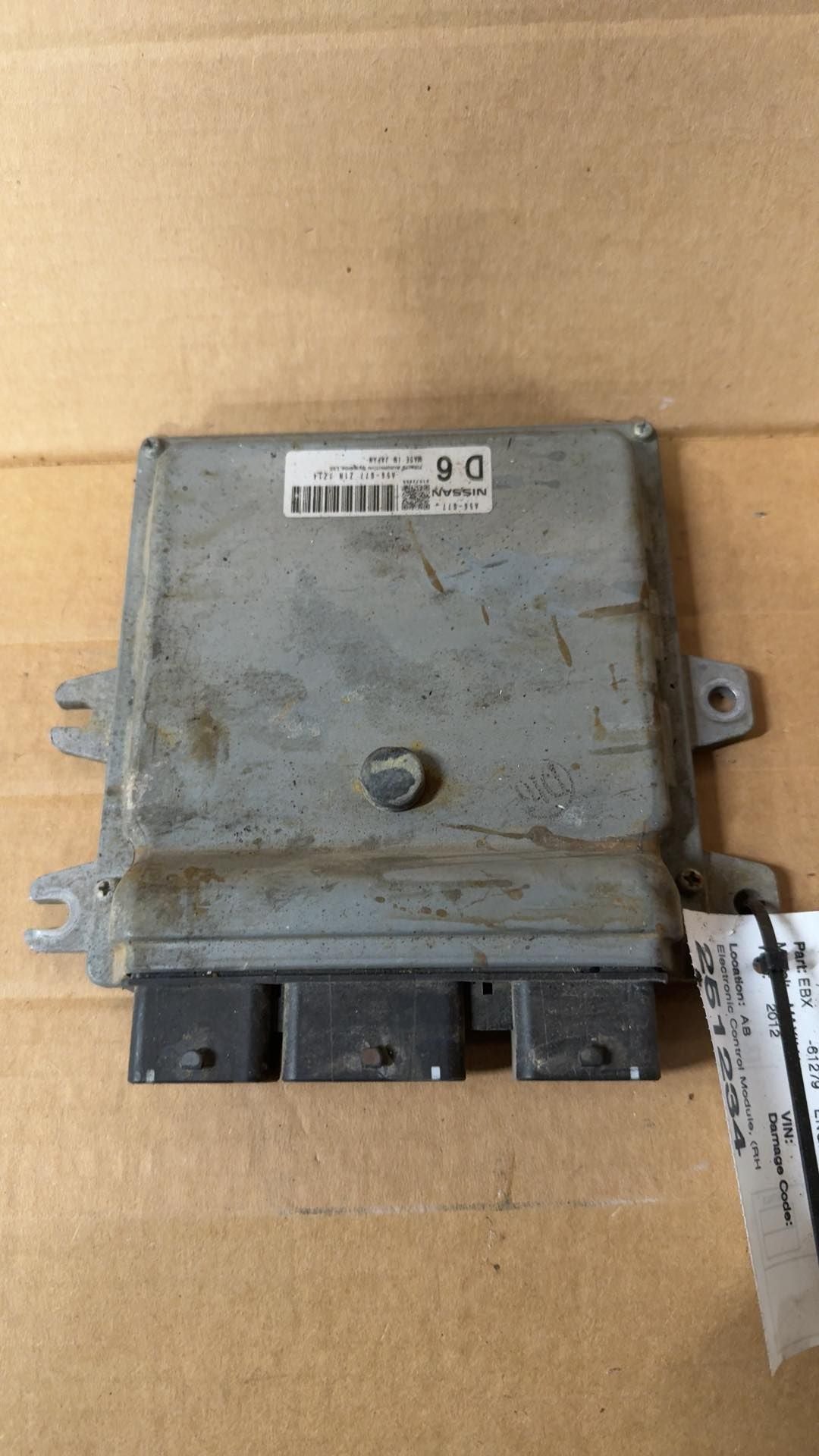 Engine Control Module (ECM/PCM) from a 2012 Nissan Maxima, photo 1