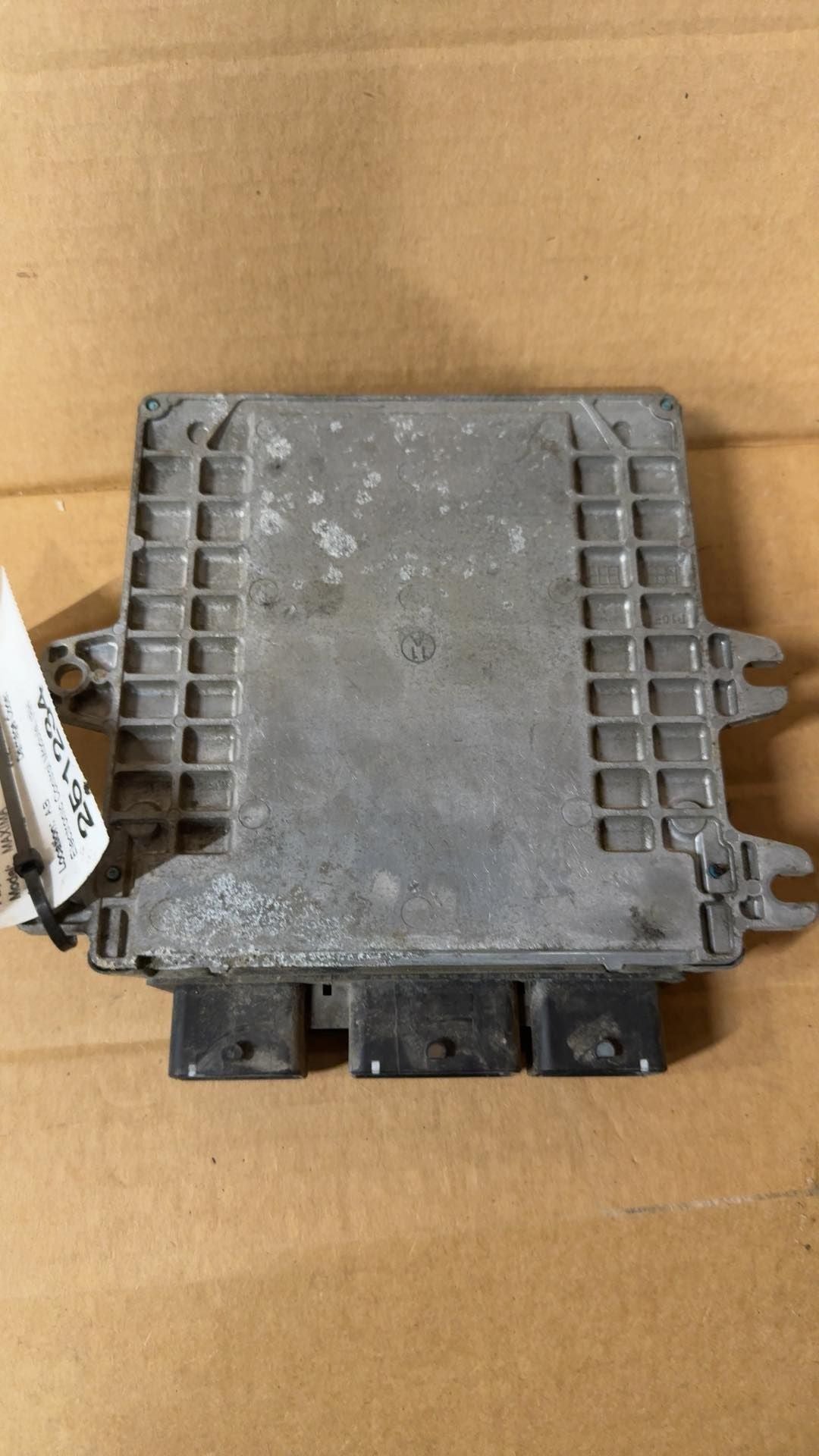 Engine Control Module (ECM/PCM) from a 2012 Nissan Maxima, photo 2