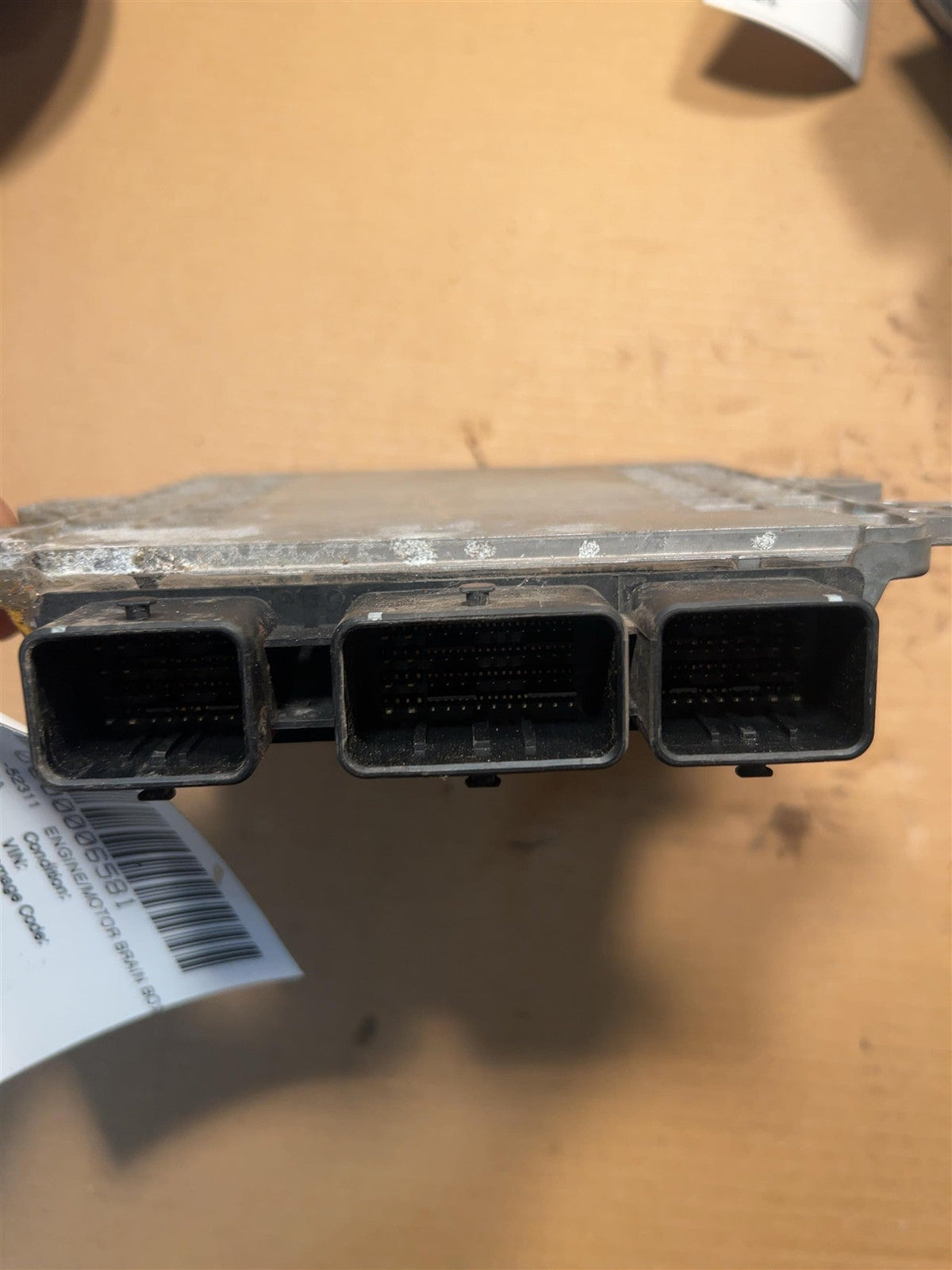 Engine Control Module (ECM/PCM) from a 2010 Nissan Maxima, photo 3