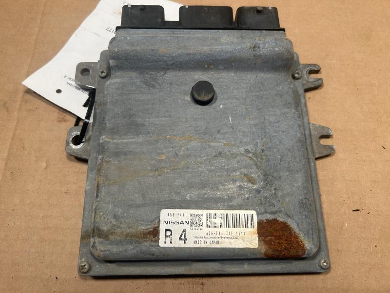 Engine Control Module (ECM/PCM) from a 2011 Nissan Maxima, photo 1