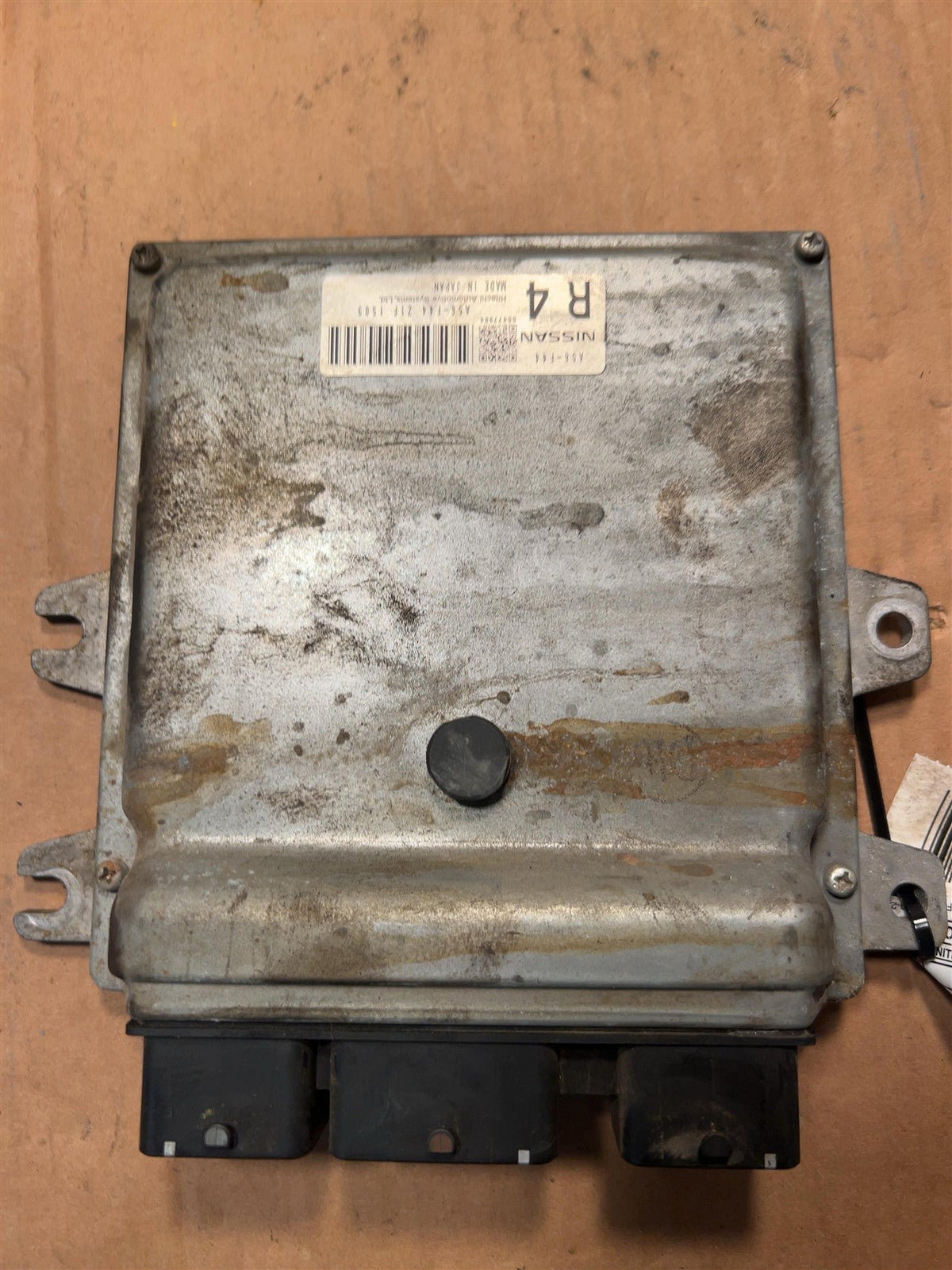 Engine Control Module (ECM/PCM) from a 2011 Nissan Maxima, photo 1