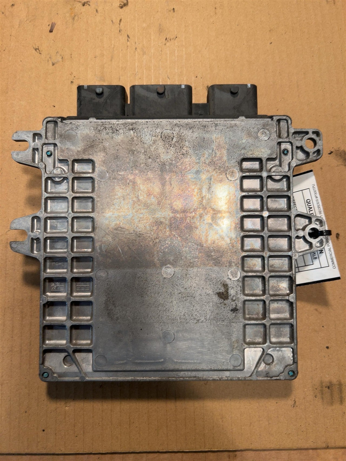 Engine Control Module (ECM/PCM) from a 2009 Nissan Murano, photo 2