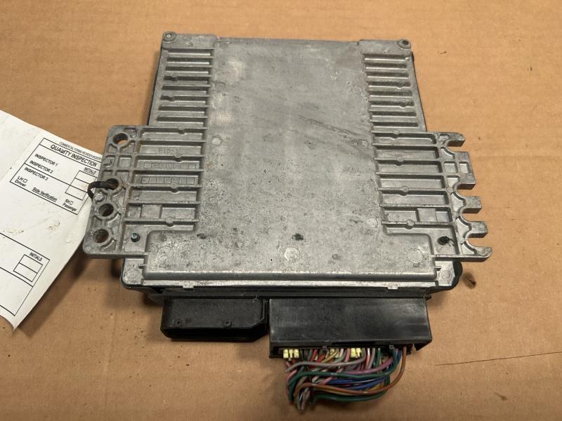 Engine Control Module (ECM/PCM) from a 2007 Nissan, photo 2