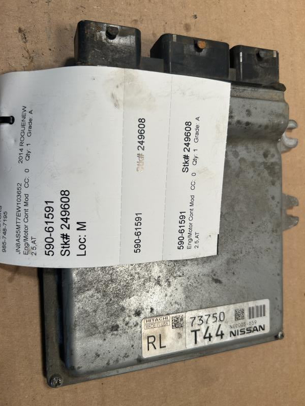 Engine Control Module (ECM/PCM) from a 2014 Nissan Rogue, photo 1