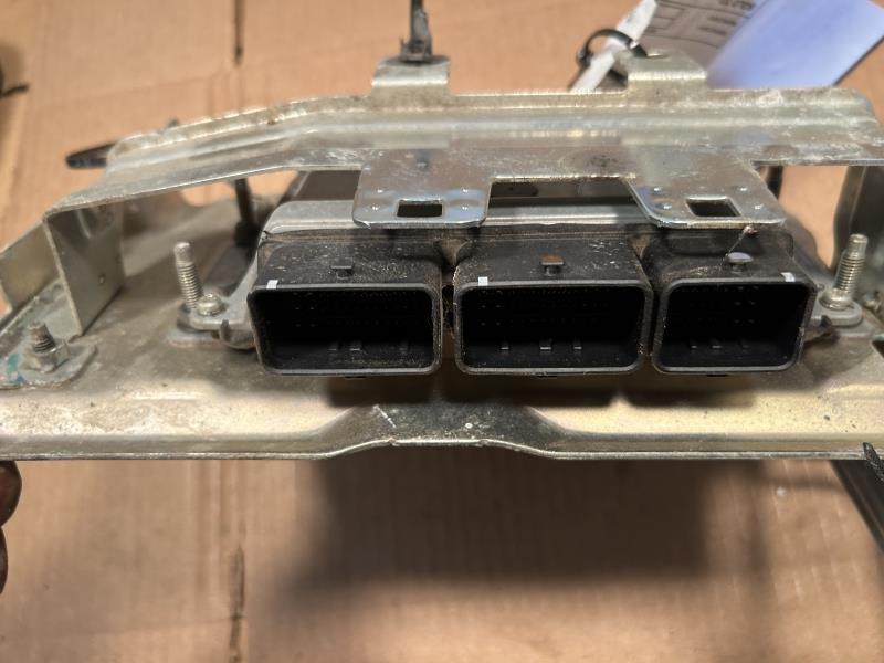 Engine Control Module (ECM/PCM) from a 2017 Nissan Sentra, photo 2