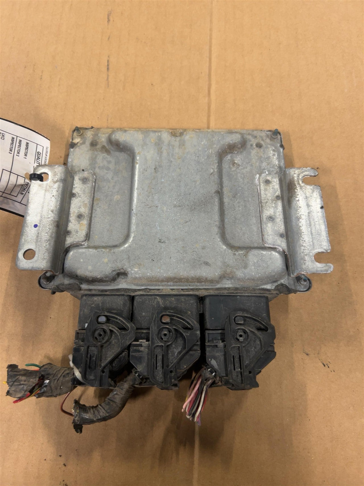 Engine Control Module (ECM/PCM) from a 2017 Nissan Sentra, photo 1