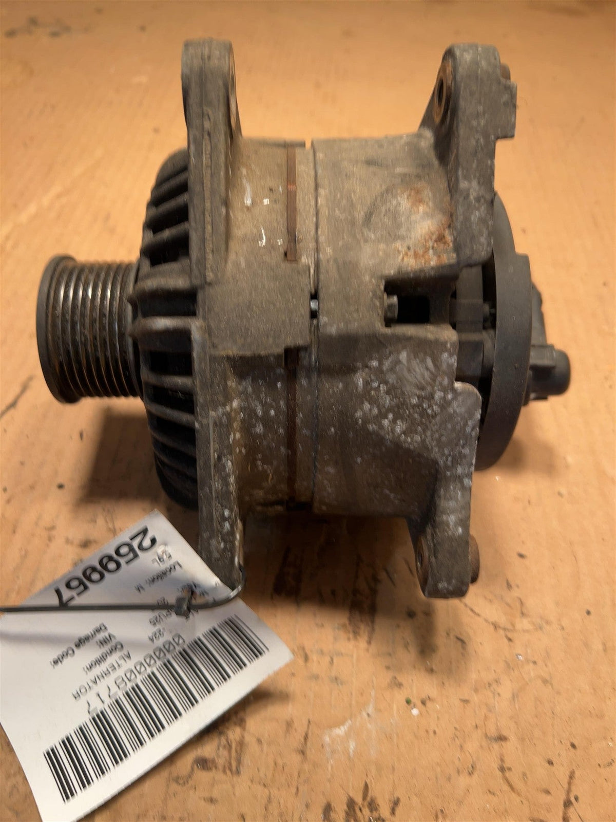 Alternator from a 2006 Dodge Ram 2500, photo 1
