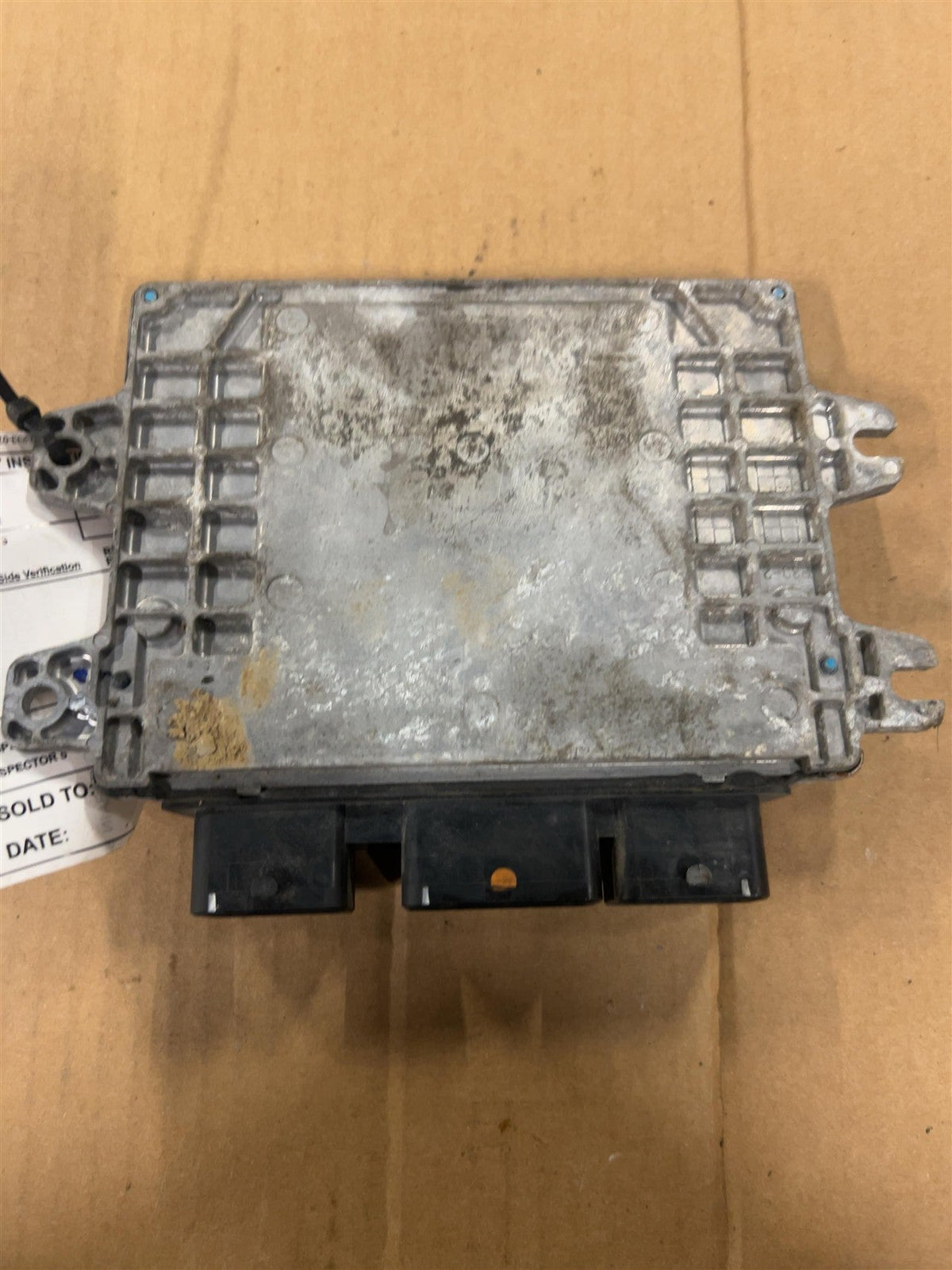 Engine Control Module (ECM/PCM) from a 2017 Nissan Versa, photo 2