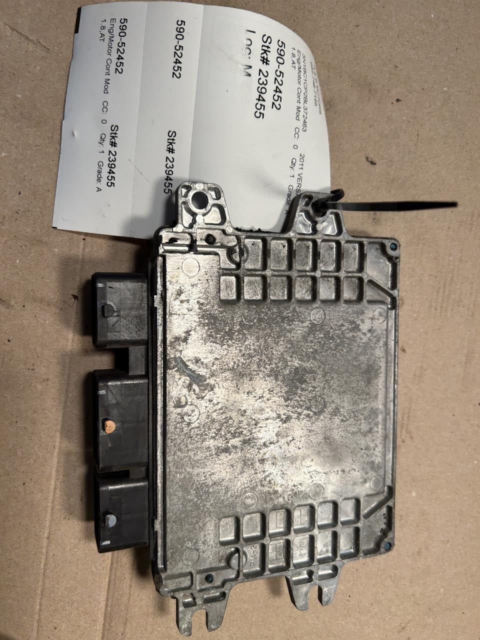 Engine Control Module (ECM/PCM) from a 2011 Nissan Versa, photo 2