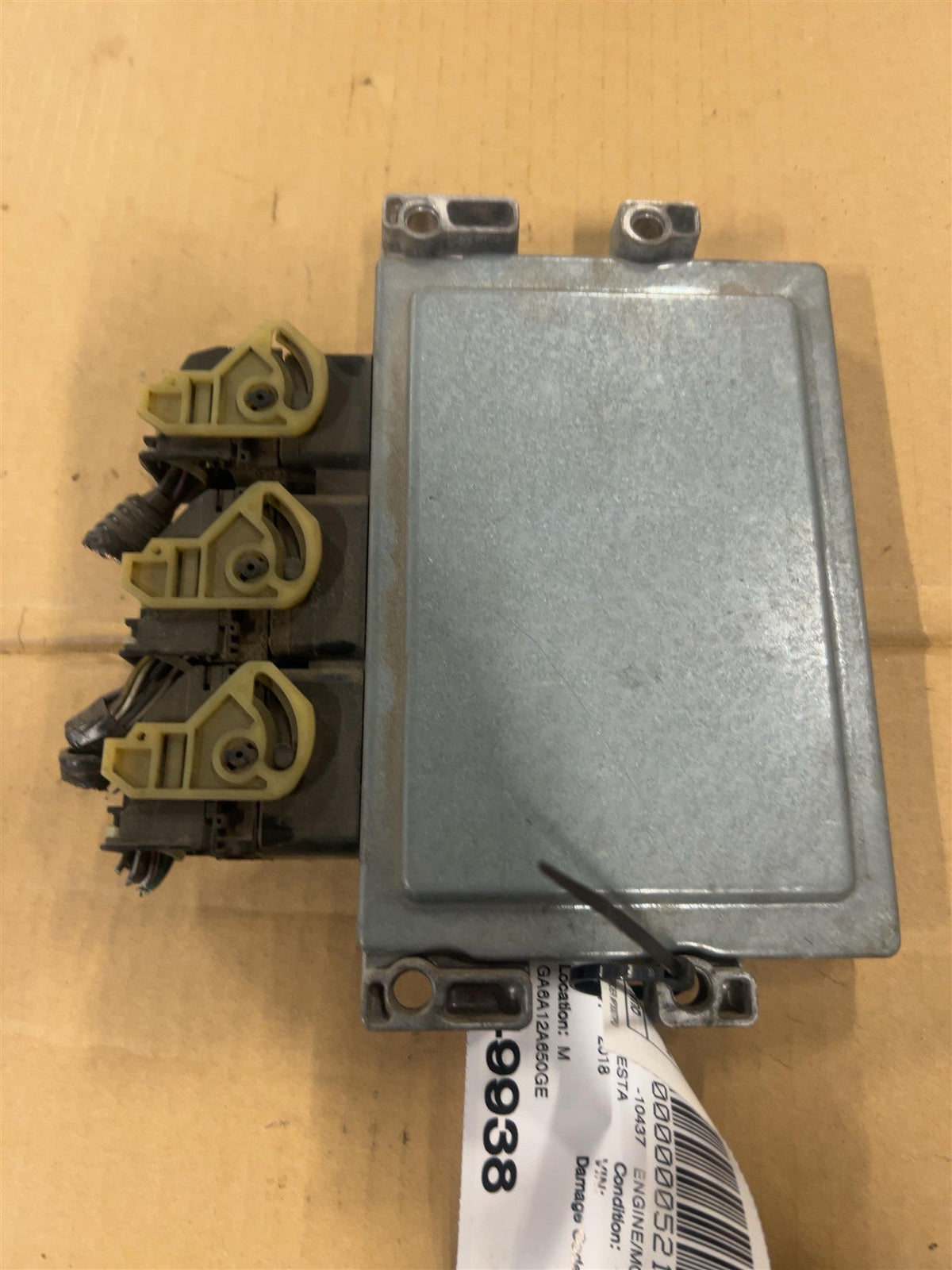 Engine Control Module (ECM/PCM) from a 2018 Ford Fiesta, photo 2