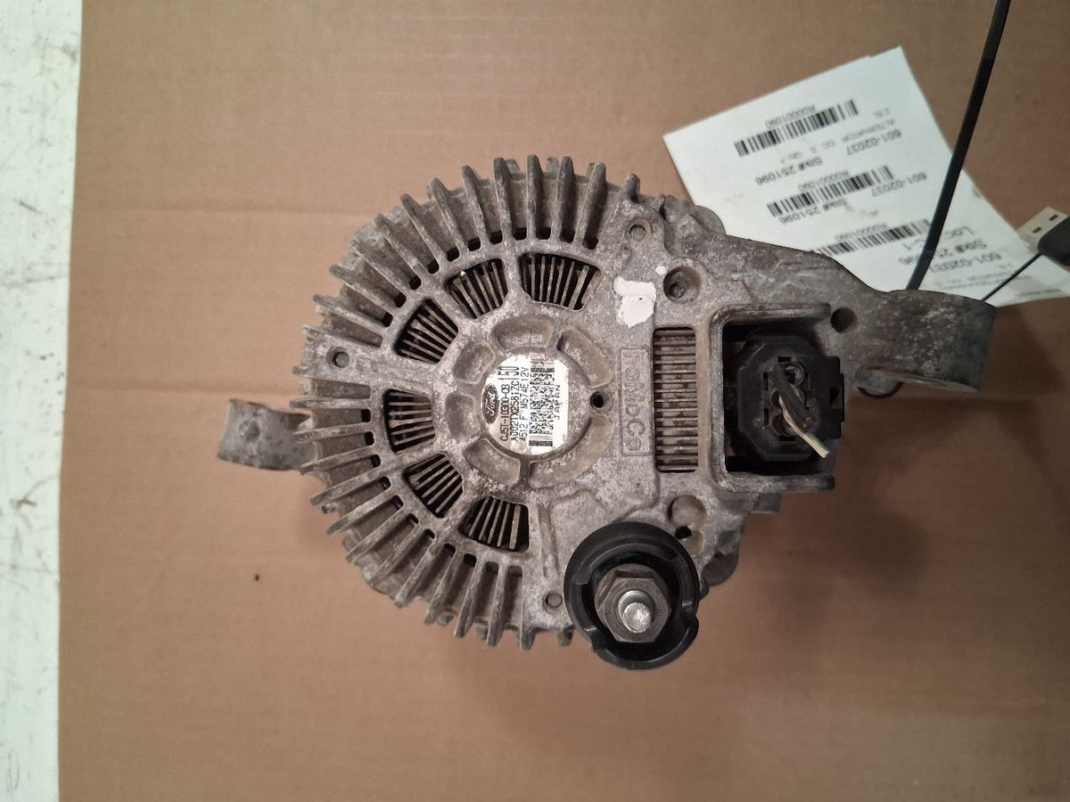 Alternator from a 2013 Ford Escape, photo 4
