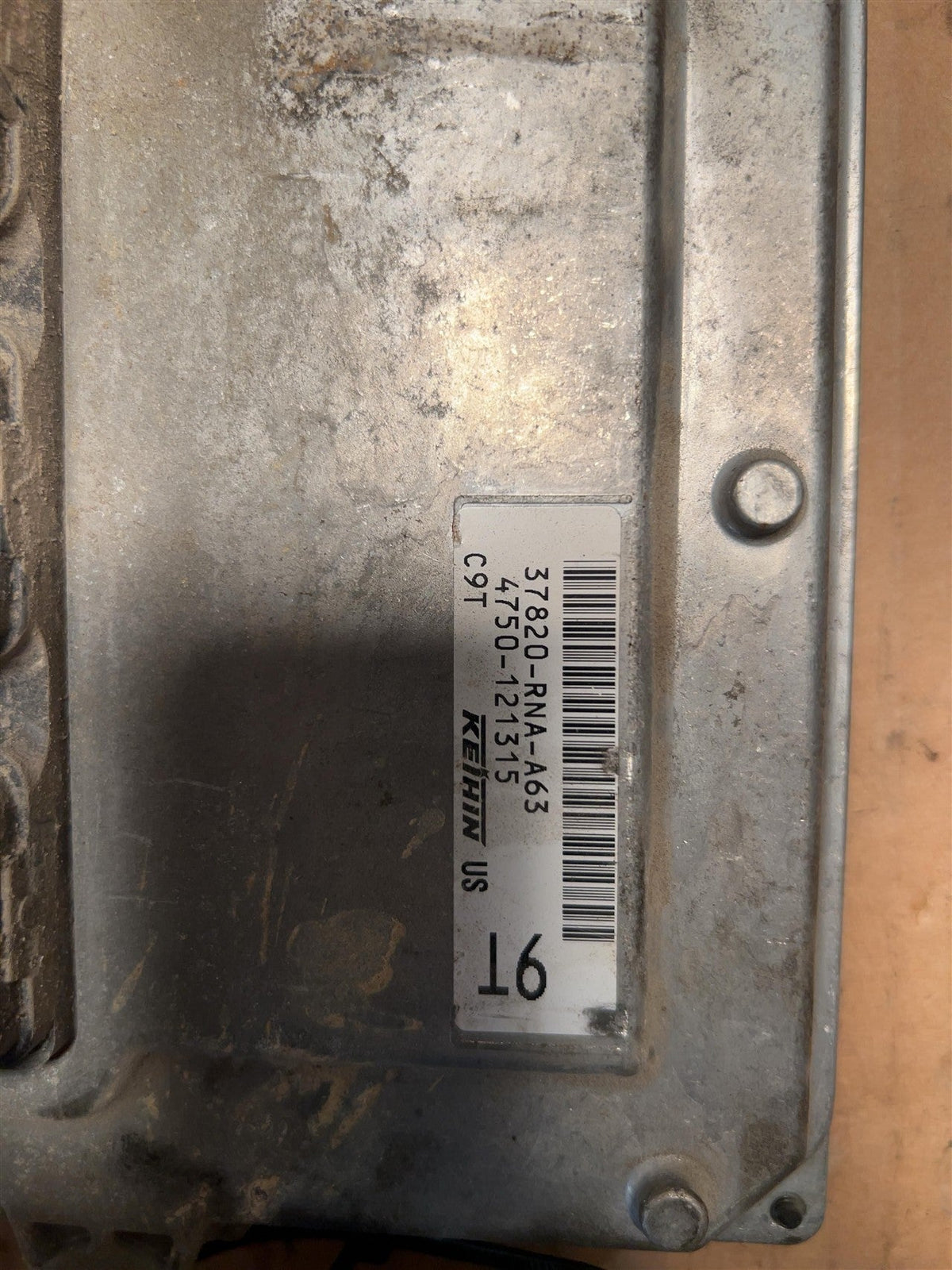 Engine Control Module (ECM/PCM) from a 2007 Honda, photo 2