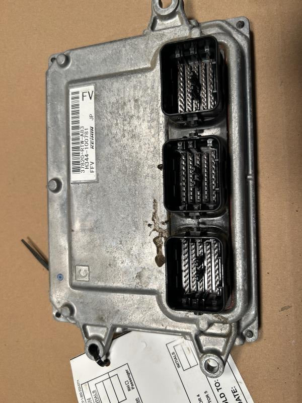 Engine Control Module (ECM/PCM) from a 2016 Honda CR-Z, photo 1