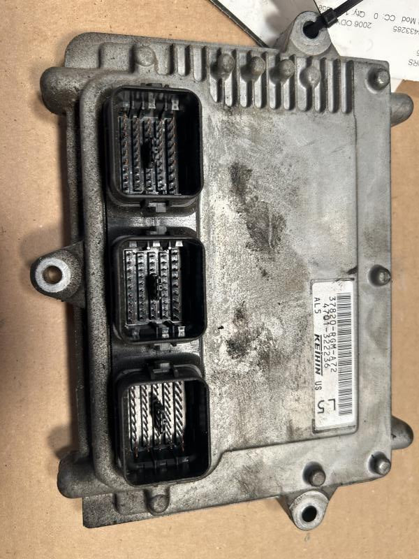Engine Control Module (ECM/PCM) from a 2006 Honda, photo 1