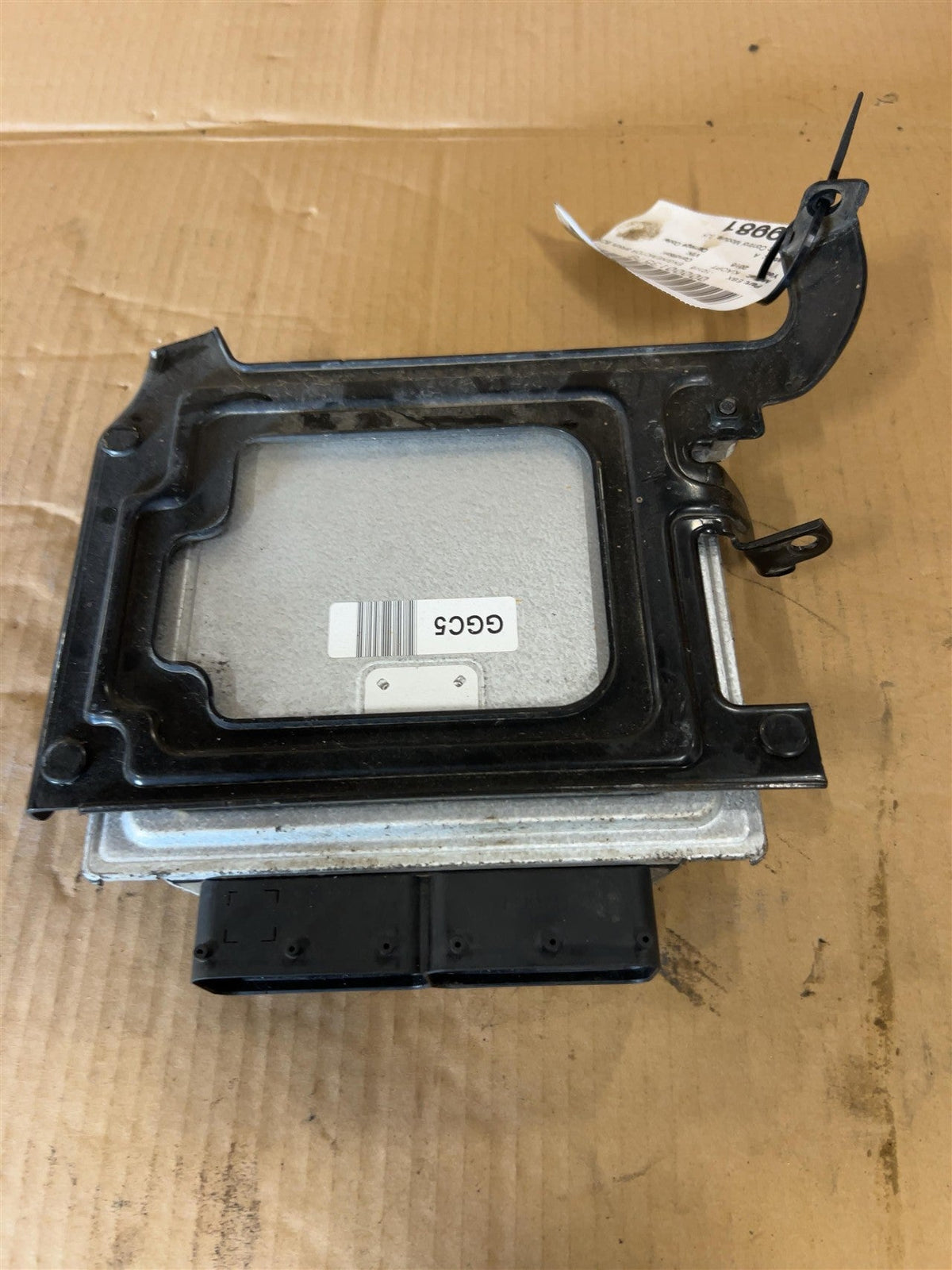 Engine Control Module (ECM/PCM) from a 2016 Kia Optima, photo 2