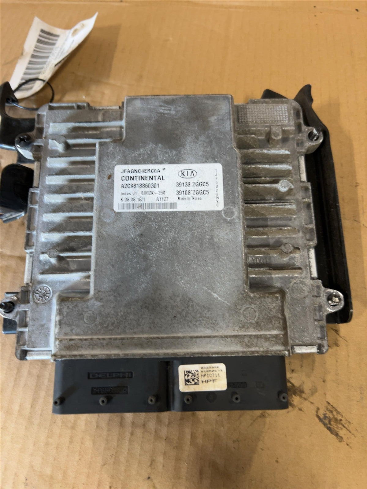 Engine Control Module (ECM/PCM) from a 2016 Kia Optima, photo 3