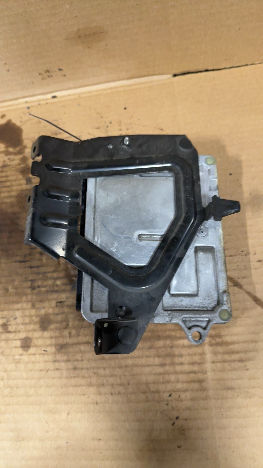 Engine Control Module (ECM/PCM) from a 2016 Mazda CX-5, photo 3
