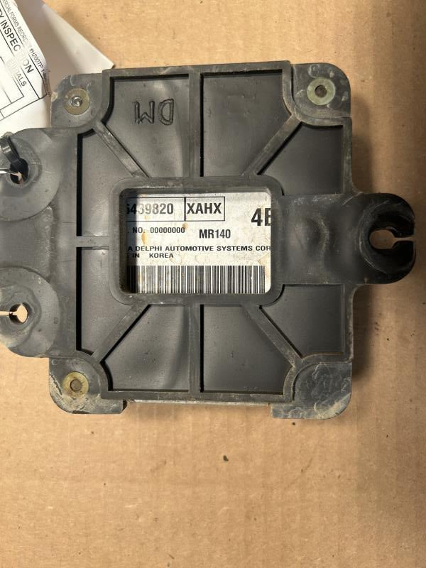 Engine Control Module (ECM/PCM) from a 2005 Suzuki Forenza, photo 2