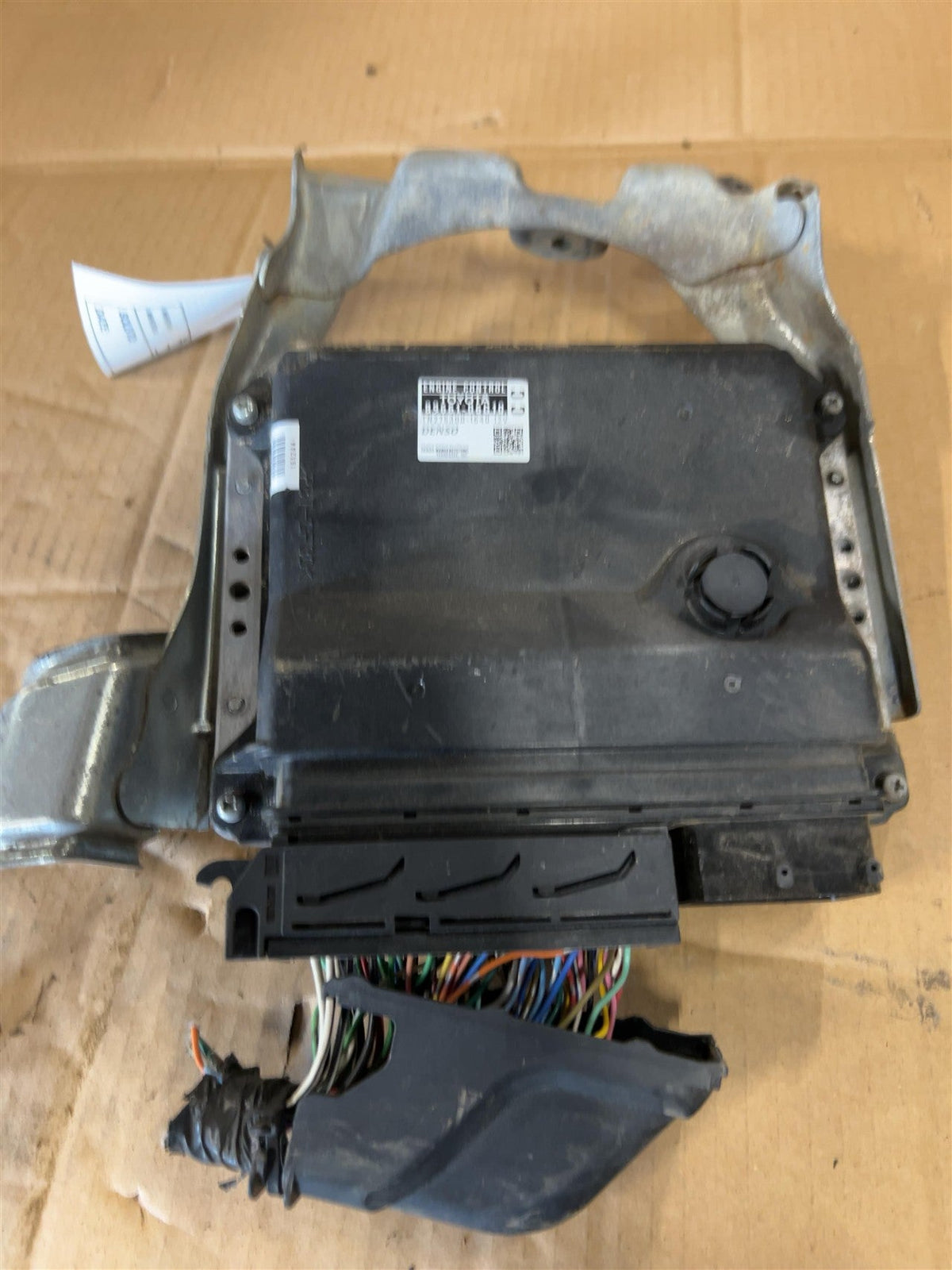 Engine Control Module (ECM/PCM) from a 2007 Toyota, photo 1