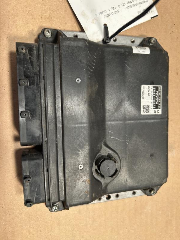 Engine Control Module (ECM/PCM) from a 2007 Toyota, photo 1