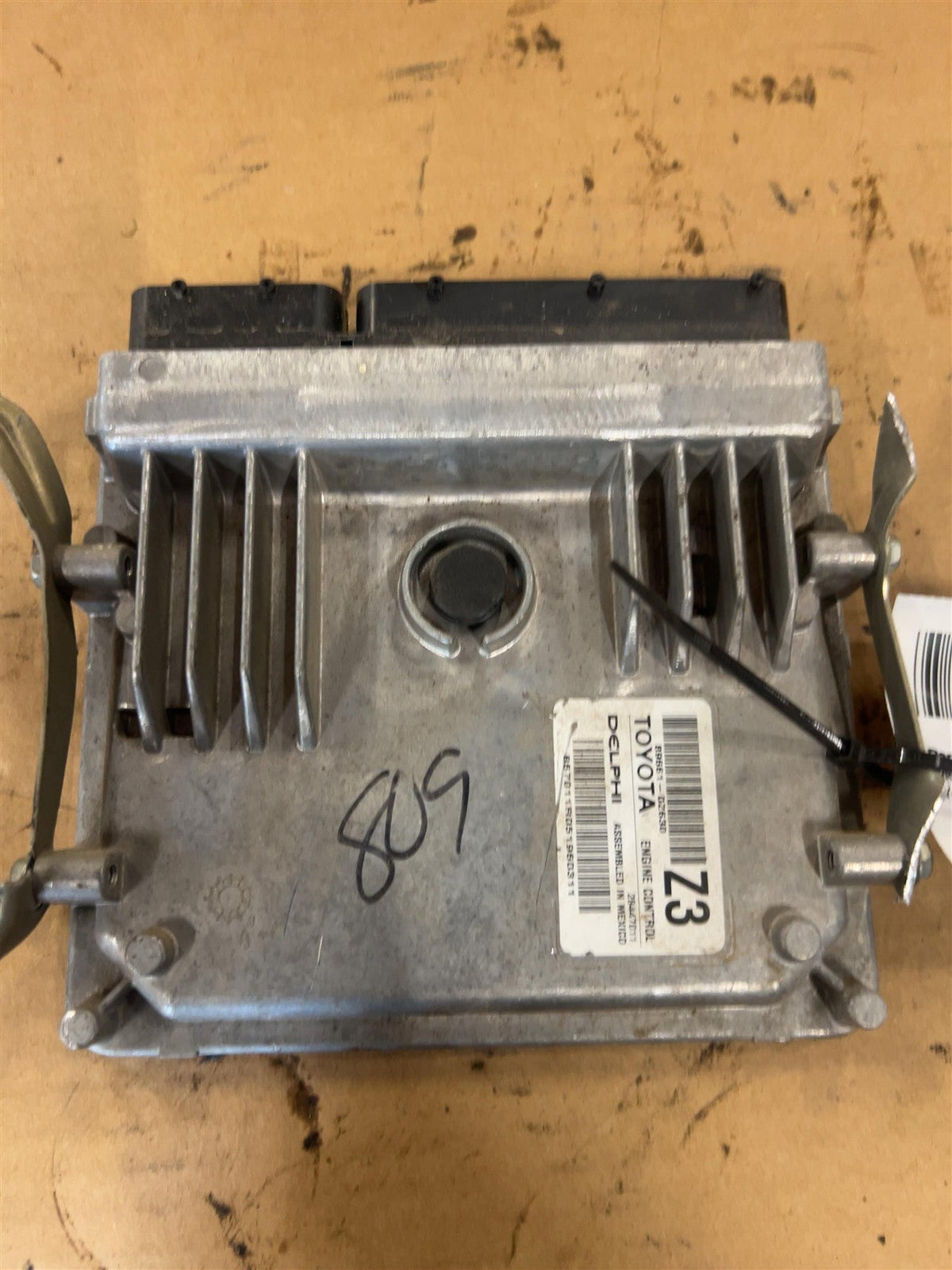 Engine Control Module (ECM/PCM) from a 2015 Toyota Corolla, photo 1