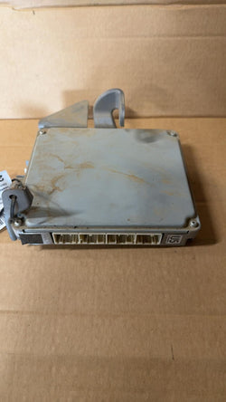 Engine Control Module (ECM/PCM) from a 2006 Toyota, photo 1