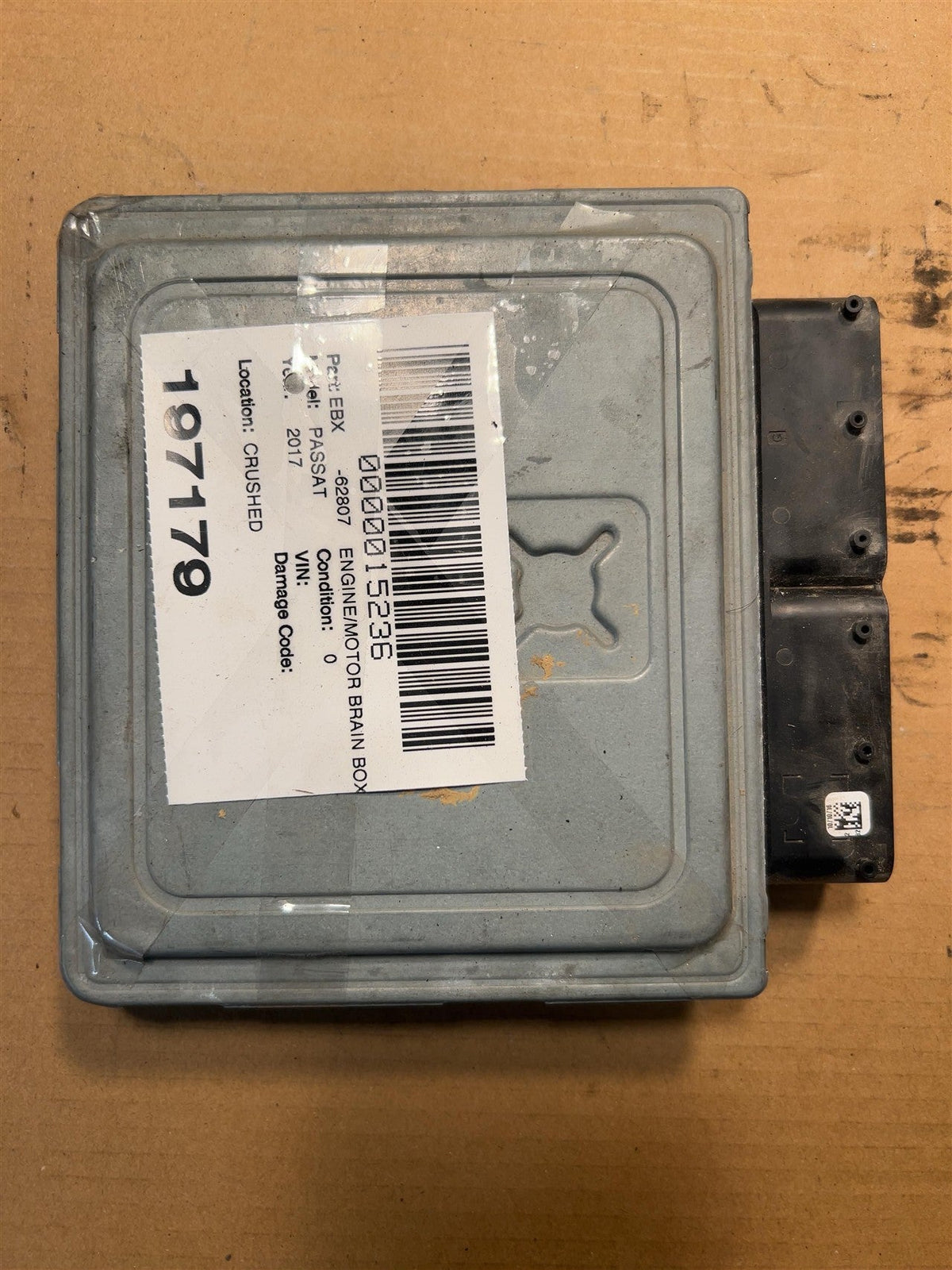Engine Control Module (ECM/PCM) from a 2017 Volkswagen Passat, photo 1