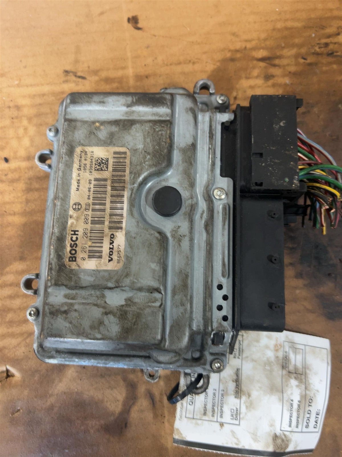 Engine Control Module (ECM/PCM) from a 2005 Volvo, photo 2