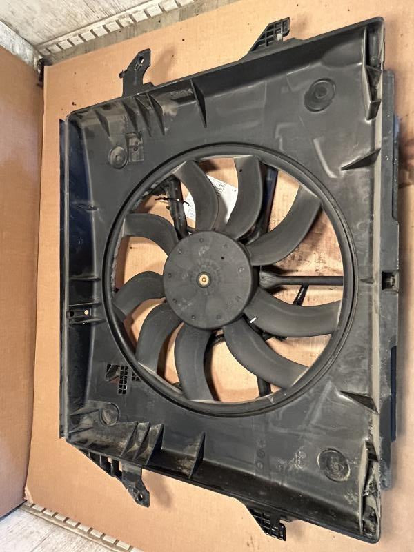 Radiator Fan Assembly from a 2016 Ram 1500, photo 2