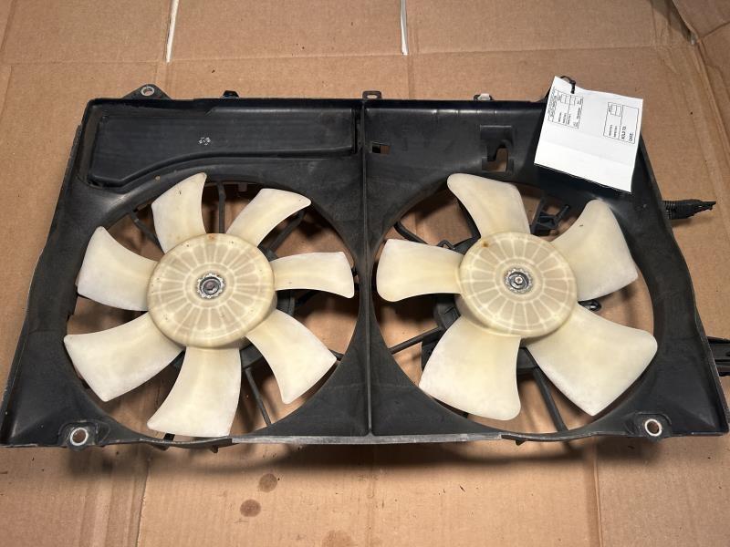 Radiator Fan Motor from a 2006 Toyota, left side, photo 2