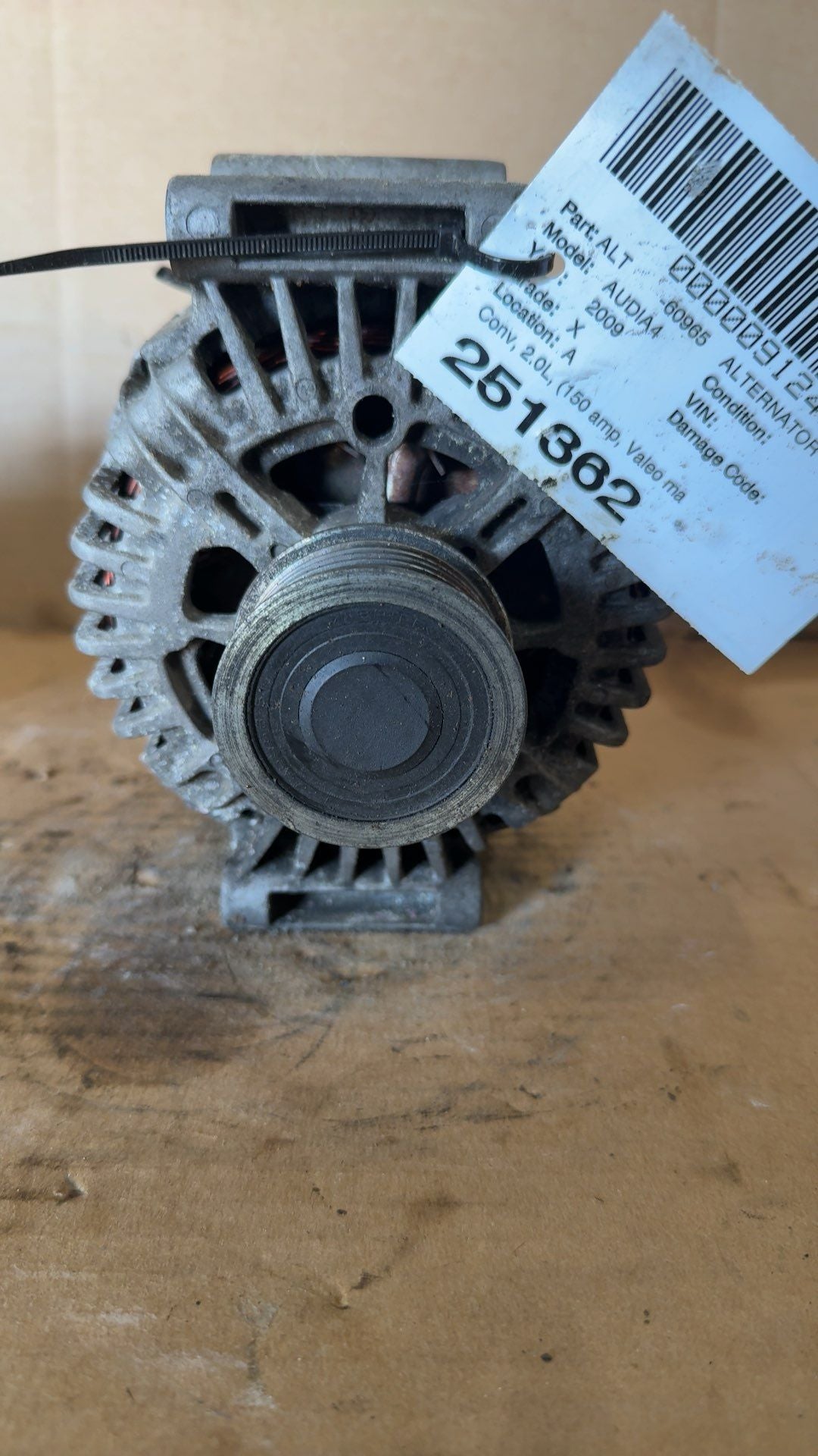 Alternator from a 2009 Audi A4, photo 1