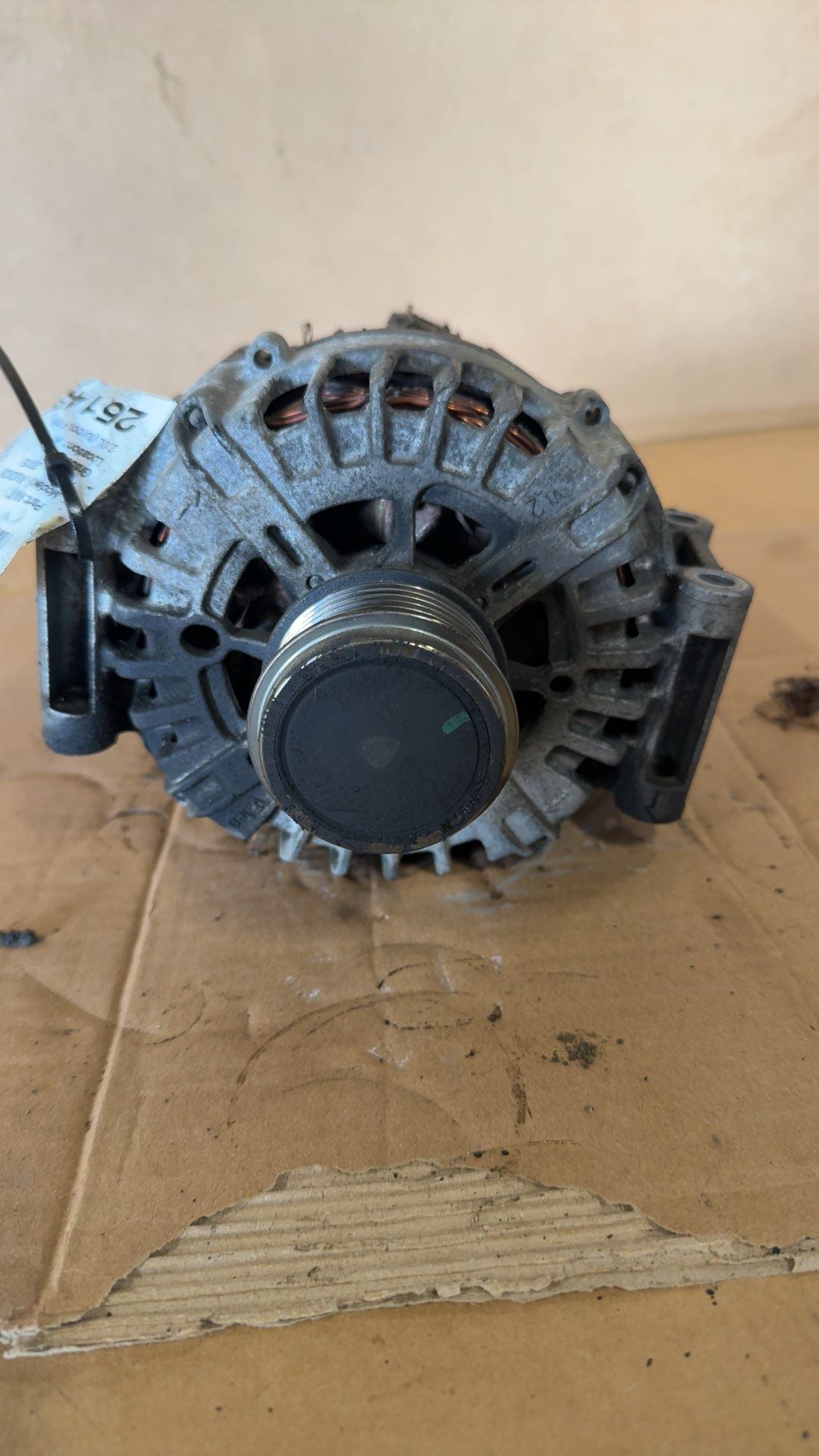 Alternator from a 2015 Audi Q5, photo 1
