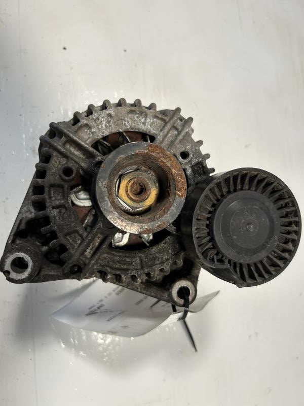Alternator from a 2004 BMW 525i, photo 1