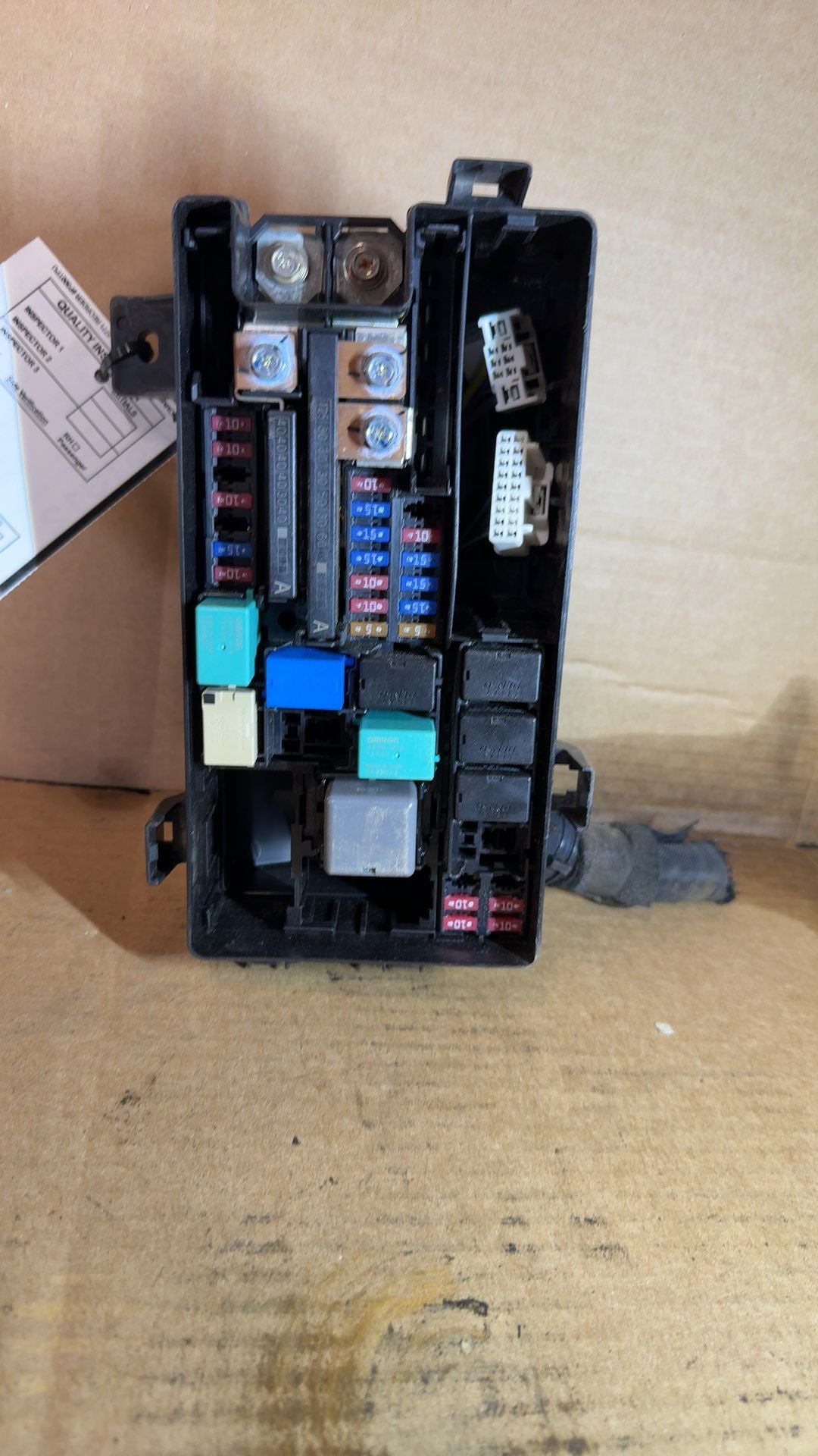 Engine Fuse Box from a 2021 Honda Civic, photo 1