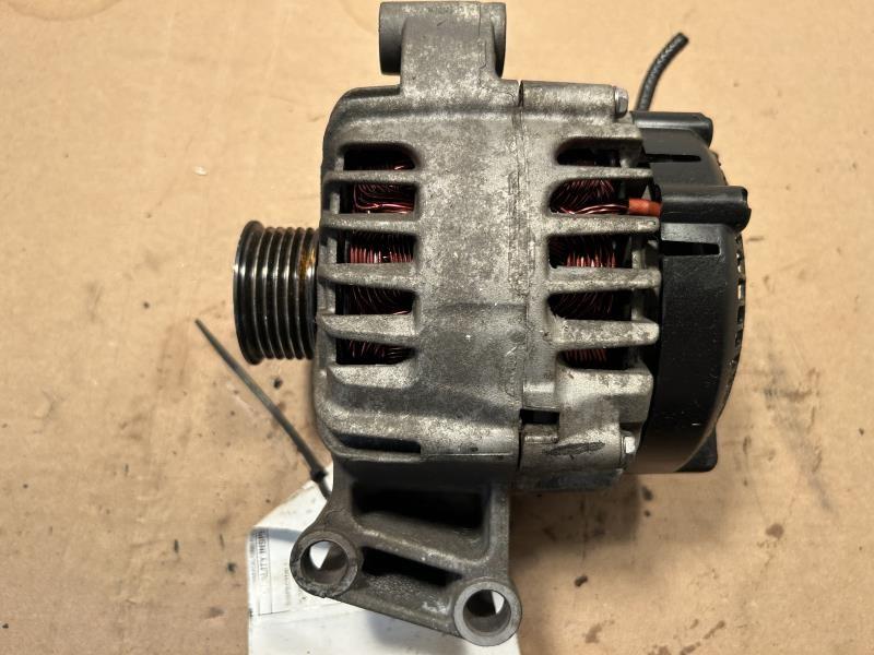 Alternator from a 2018 Ford Fiesta, photo 2