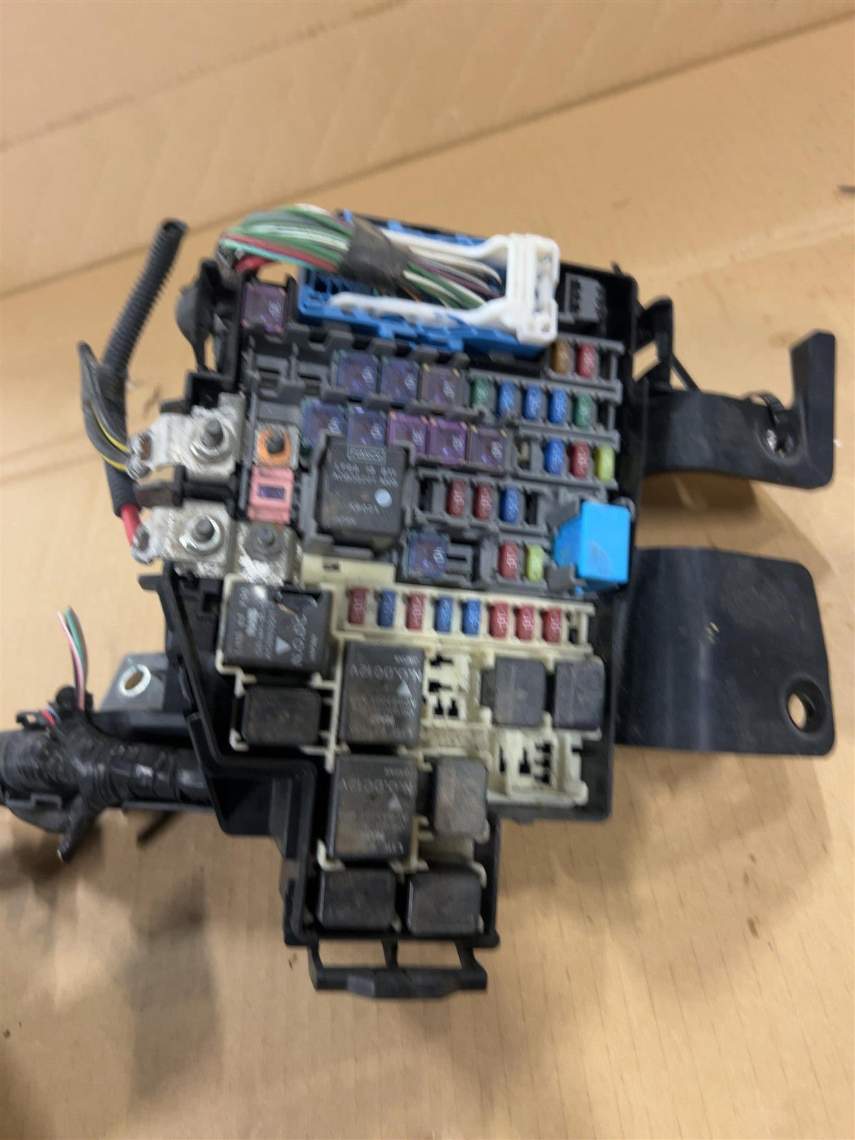 Engine Fuse Box from a 2013 Mazda 6, photo 3